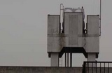 ビルの上の給水タンク